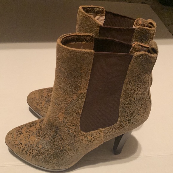 Michael Kors Heeled Boots - Picture 3 of 7